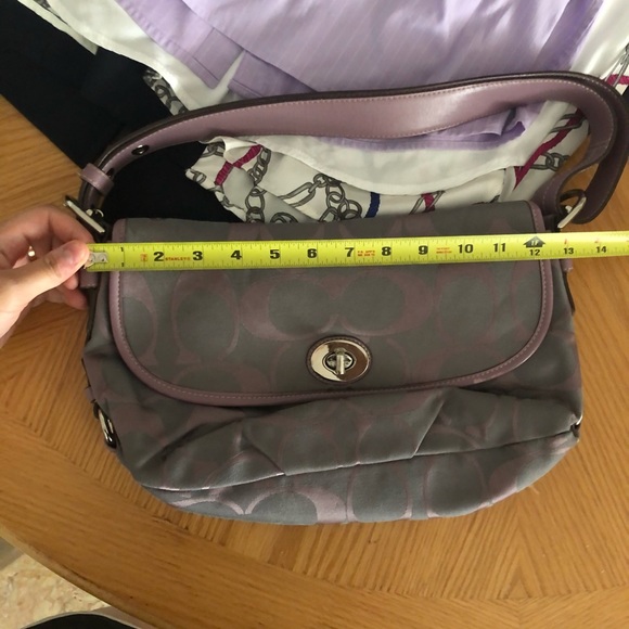 🌸LAVENDER COACH PURSE - Picture 9 of 10